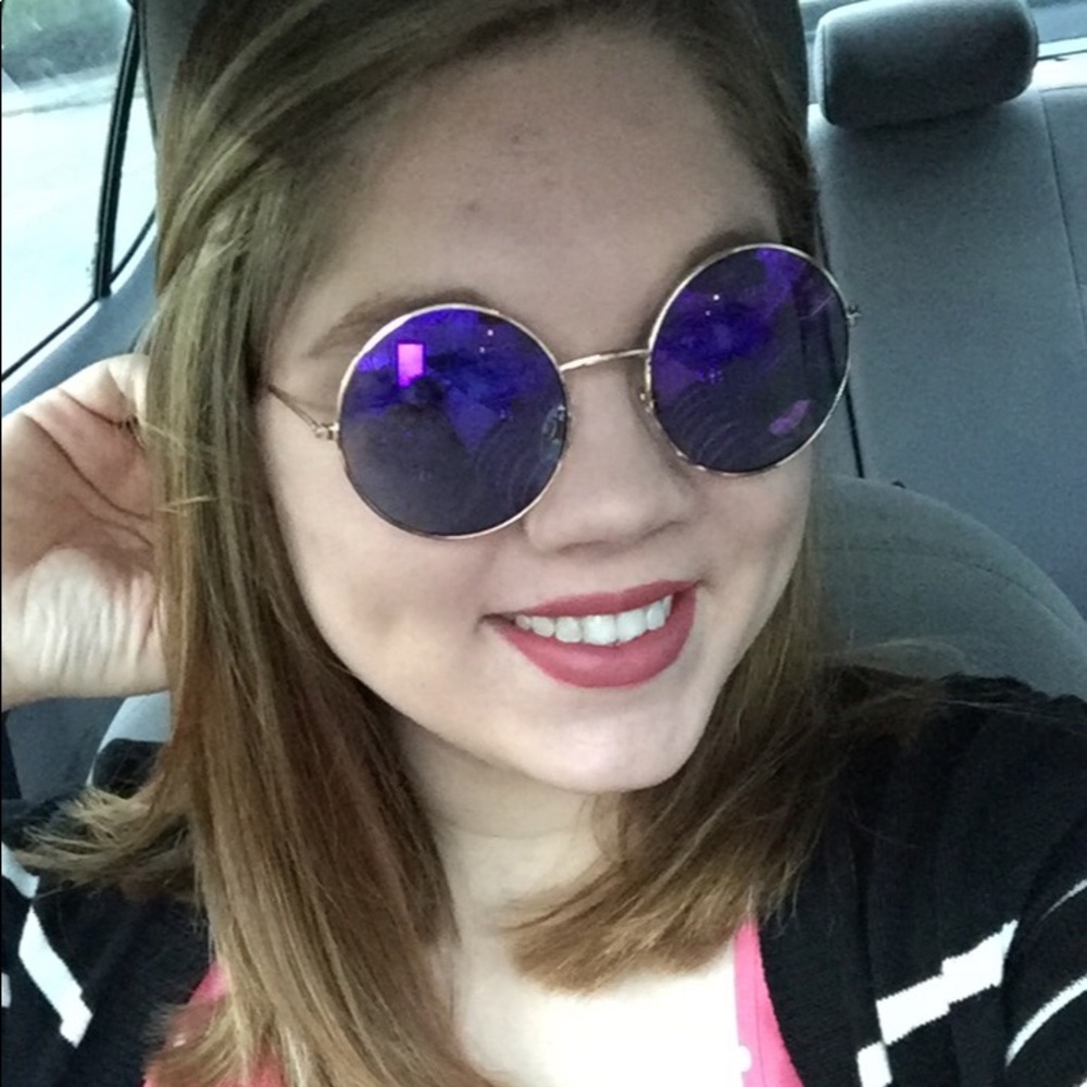Meet your Posher, Brittany